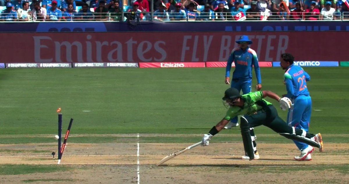 askdineshyadav's tweet image. WHAT A DIRECT THROW BY AXAR PATEL! 🔥

Imam Ul Haq also gone! 🇮🇳

Pakistani batsmen must be wondering, &quot;Who&apos;s next?!&quot; 😜

#ChampionsTrophy
#INDvsPAK #AksharPatel