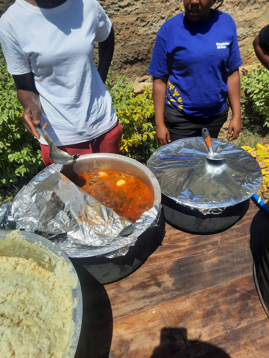 February being a month of Love NACOSFI, with support from Red cross Narok Branch <a href="/redcrosske/">RedCrossKenya</a> organized a Lunch to share a meal with the street families.
This event served over 70 street Kids
#narok #narokcounty #streetfamilies #nacosfi #narokcountystreetfamilies❤️