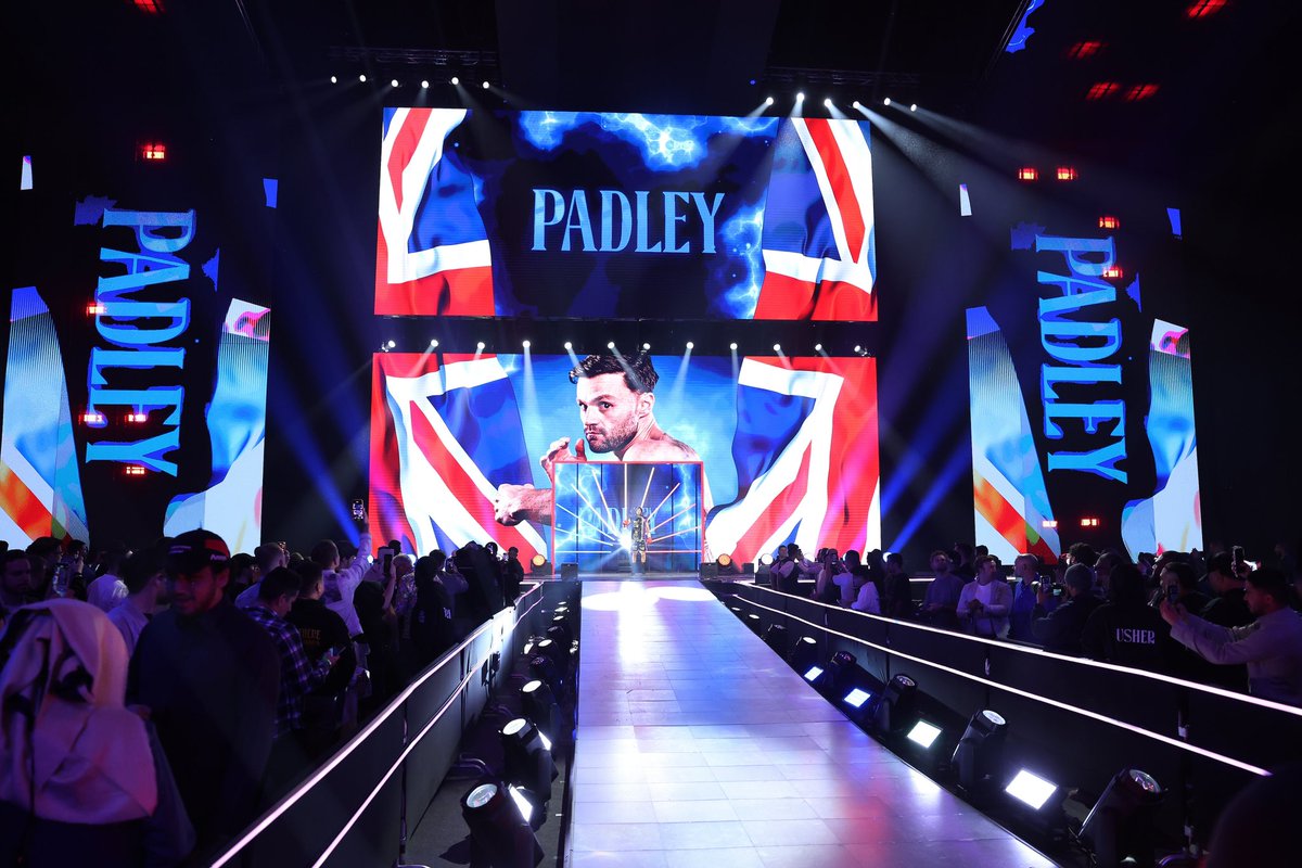 GSWorldwide_'s tweet photo. The Peopleβs Champion #JoshPadley π₯π He came up short last night on 4 days notice but proved he deserves to be at that level and most importantly did himself and the whole of the UK proud! Heβll see you all again soon on the BIG STAGE! ποΈ
@ThomasStalker1
#GSWBOXING https://t.co/dgObSsV5vF