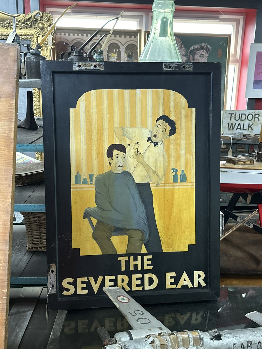 astraantiques's tweet image. If you fancy dropping into The Severed Ear for a pint then this could be yours. Open 10-5pm #pubsign #originalpubsign #theseveredearpub #homepub #barbers #hairdressers #homebar #kitchen #quirkydecor #garden #gardendecor #astraantiquescentre #hemswell #lincolnshire