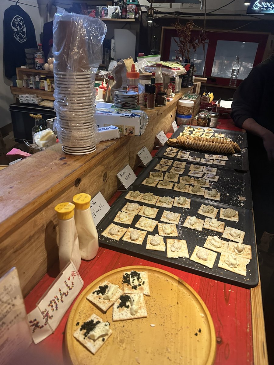 TheGrokes's tweet photo. ええ感じ食堂歌謡祭オープンしてまーす！ https://t.co/ZCukkfJbjb