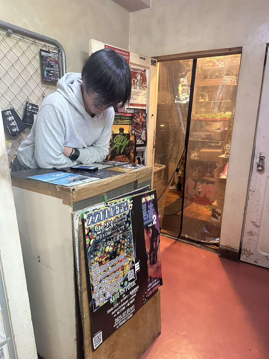 TheGrokes's tweet photo. ええ感じ食堂歌謡祭オープンしてまーす！ https://t.co/ZCukkfJbjb