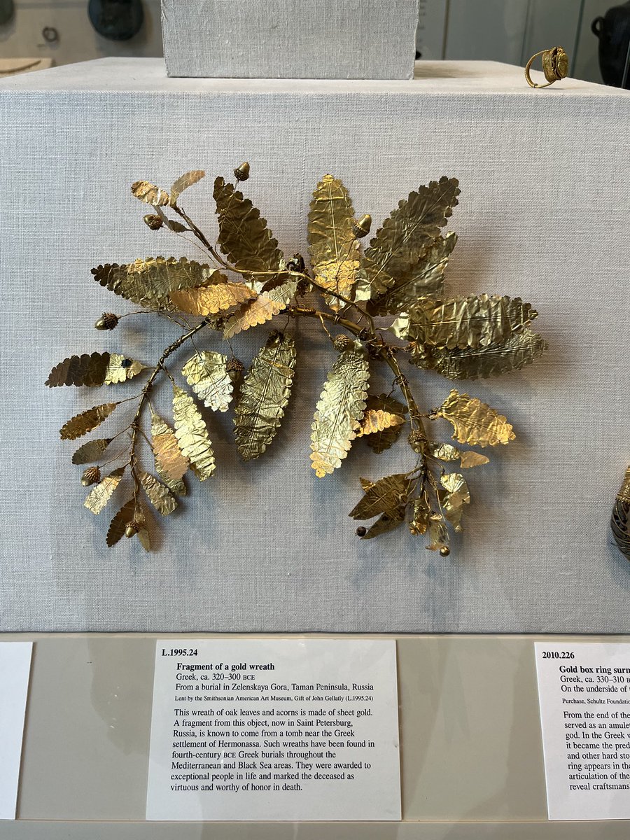 Natalie Haynes (@officialnhaynes) on Twitter photo Would you look at the artistry in these glorious gold leaves? Beyond beautiful.
They’re at the <a href="/metmuseum/">The Metropolitan Museum of Art</a>. Would you look at the artistry in these glorious gold leaves? Beyond beautiful.
They’re at the <a href="/metmuseum/">The Metropolitan Museum of Art</a>.