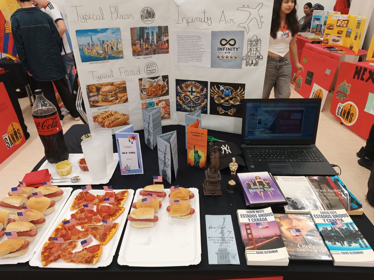 InstitutSants's tweet photo. Avui a les portes obertes els nostres alumnes de 2n d'ESO han pogut exposar els seus treballs del projecte d'anglès "Seeing the World" en el que serà el 6è Tourism World Congress celebrat a l'institut.
Tot un èxit d'afluència de gent admirant els seus treballs. #2nESO #English https://t.co/k9mJsLsPTR