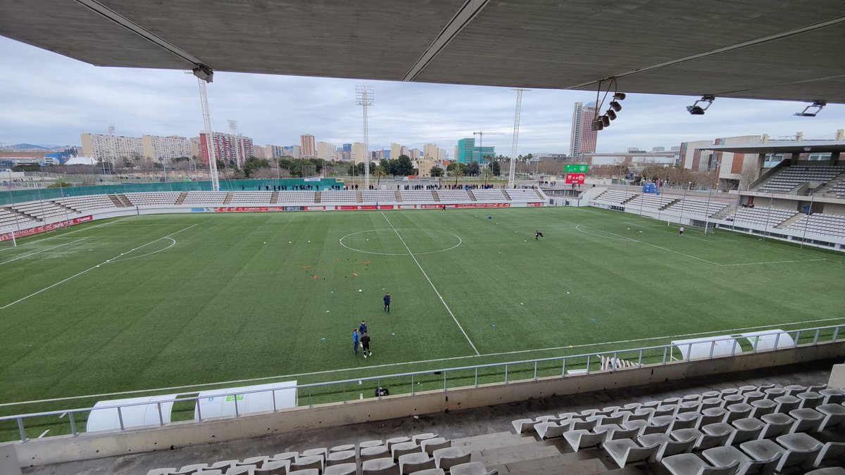 Tot a punt al Municipal de L'Hospitalet <a href="/CELHospitalet/">CE L'Hospitalet</a> - <a href="/FCLESCALA/">FC L'ESCALA</a> amb la veu d' <a href="/ericballe00/">Eric Ballester Navarro</a>
📻 #89.1FM