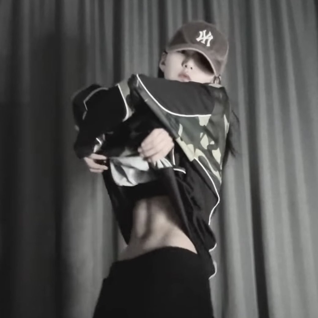 crabyoona's tweet image. happy for u belle shim or whatever