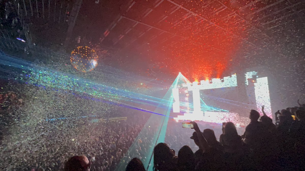 Savannah Danielle tweet media