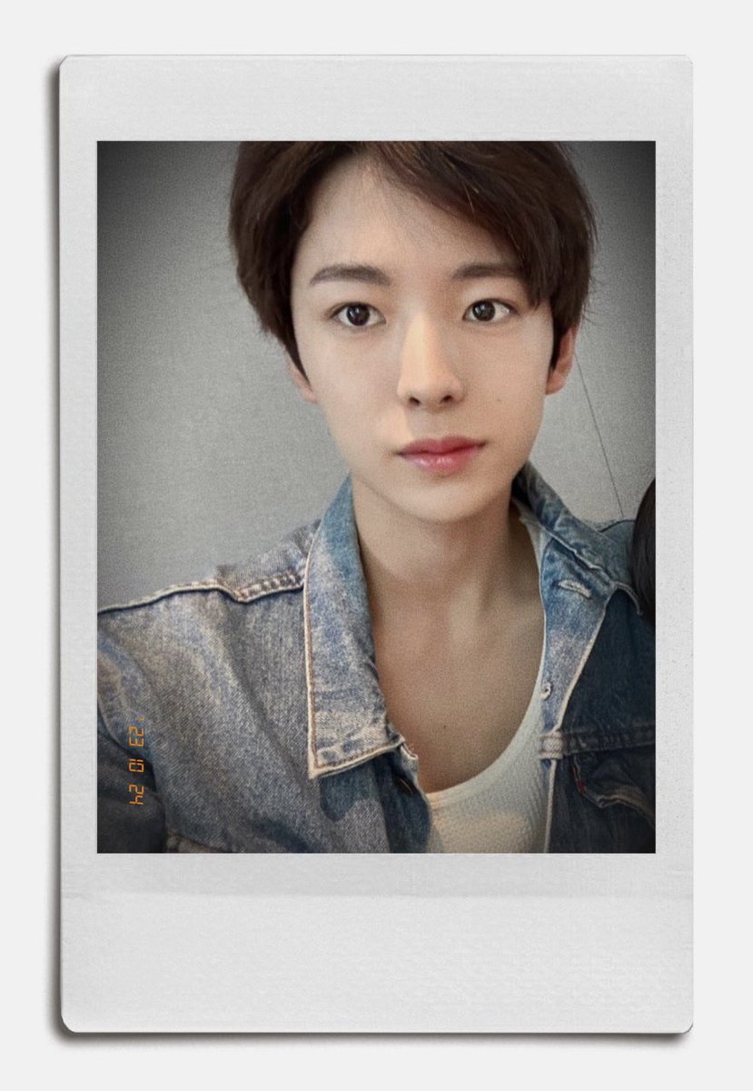 yuuum_45's tweet photo. 이런 노메이크업 상태 셀카 넘 조아 … https://t.co/avcUIAi2Fa