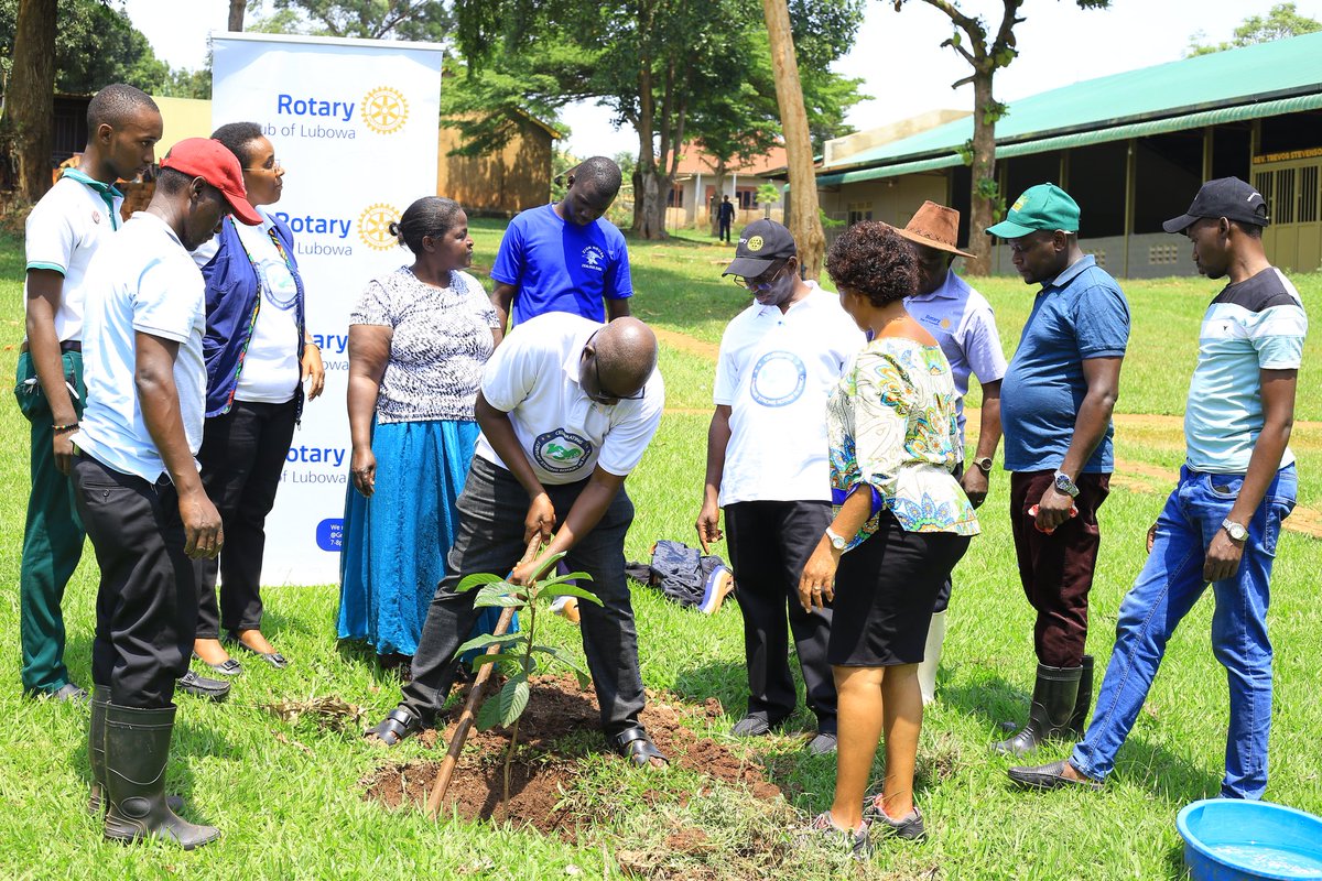 RCLubowa's tweet photo. We are honored to support @Rotary's mission of creating lasting community impact. As Rotary International marks 120 years of service, we celebrate this incredible legacy and look forward to many more years of positive change! #120Anniversary
#Rotary120 https://t.co/YsWVt1JC3v