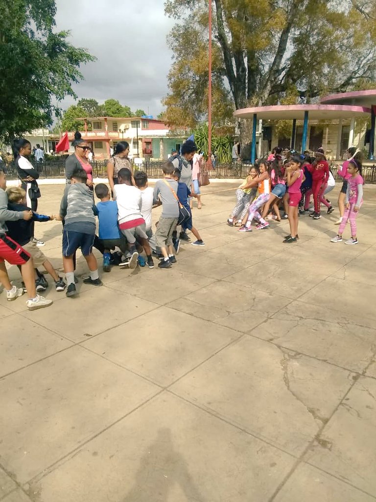 mayelinmlapppm1's tweet photo. La actividad física y el deporte son elementos claves para alcanzar un estado de bienestar físico y mental. Celebra #EducaciónMayabequeMelena el Aniversario 64 de la creación del Instituto Nacional de Deportes, Educación Física y Recreación.
¡¡Muchas felicidades!!
#CubaMined https://t.co/V8jbMnWLhW