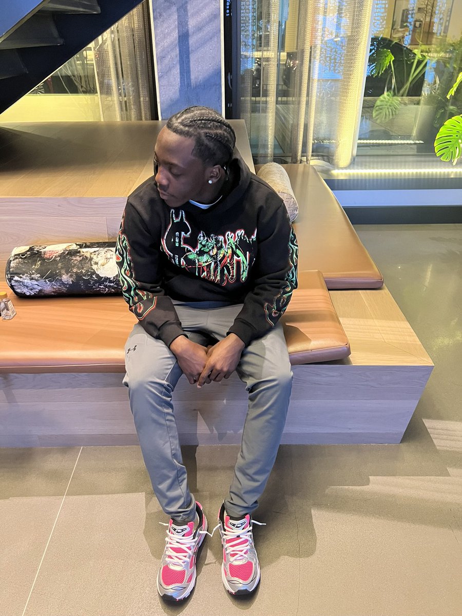 Bry.golive tweet media