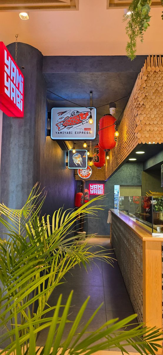 reem_alg_'s tweet photo. اكتشفت ان مش ليا الاكل الياباني
 و شكرا و عفون https://t.co/nM7J61dt9p