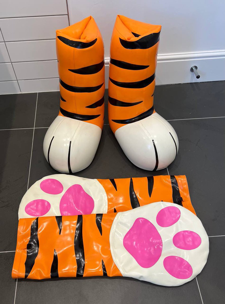 RubberCritter tweet media