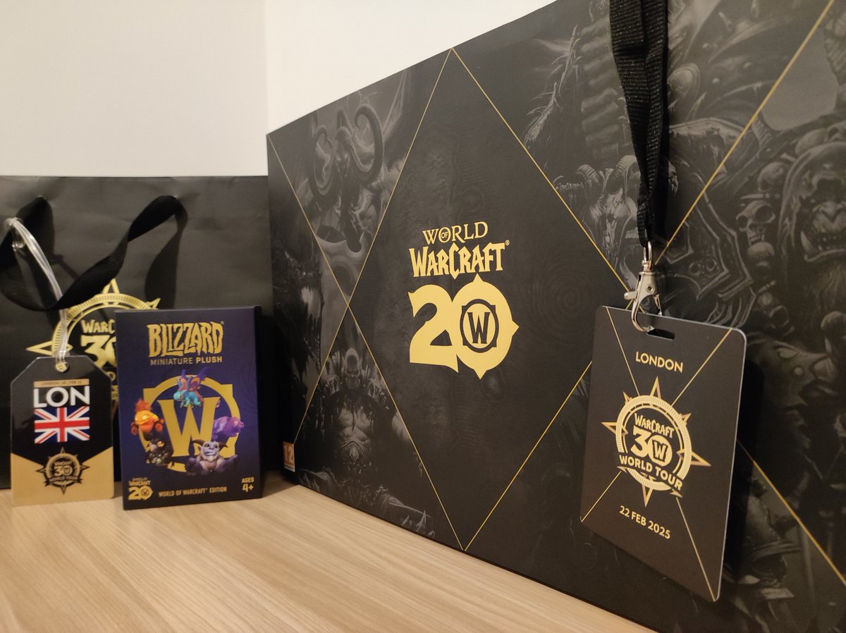 Ayer tuve la increíble suerte de poder asistir al evento del 30 Aniversario de Warcraft en Londres. Fue alucinante y muy especial. Además no esperaba volver a casa con tantos regalazos!!🤩 #warcraft30london