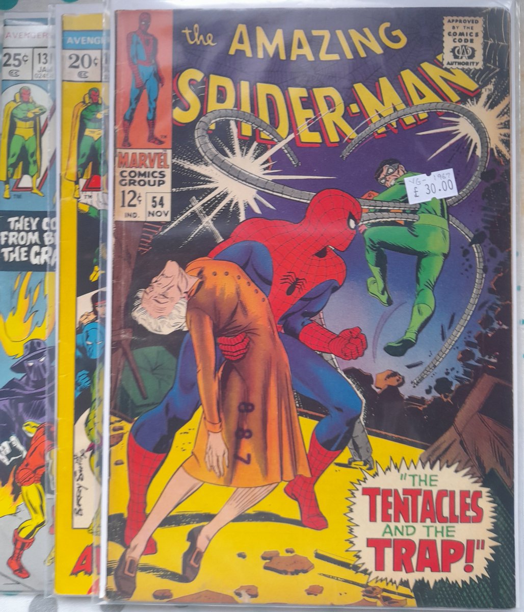 simon_p_barton's tweet photo. Picked up these beauties in the wonderful Out Of This World comic shop in Worcester yesterday. Especially pleased to find an Avengers no. 100, if only in G+ condition 👍
#Comics https://t.co/Kz5BoHDfhp