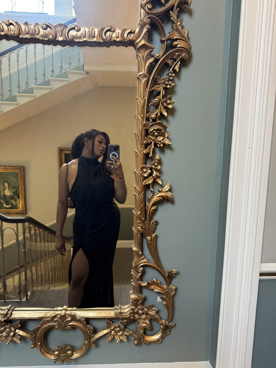 CespuaMaks's tweet photo. I was a viscountess for the weekend. Loved it! https://t.co/b5fDGakqyy