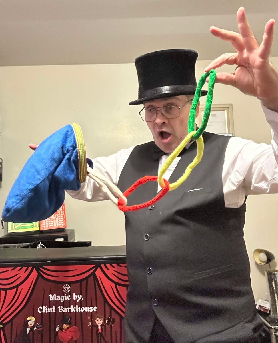StoryCharmRec's tweet photo. The Change Bag with individual rope rings becomes linked!
Suddenly  small linked rings then becomes, "as one rope in a circular form... as one giant ring!"
Inquire for more details today!
https://t.co/pwIYyotXv7
#birthday #magic #magician #birthdayparty #magicshow #fun #events https://t.co/36Ua1wLDVD
