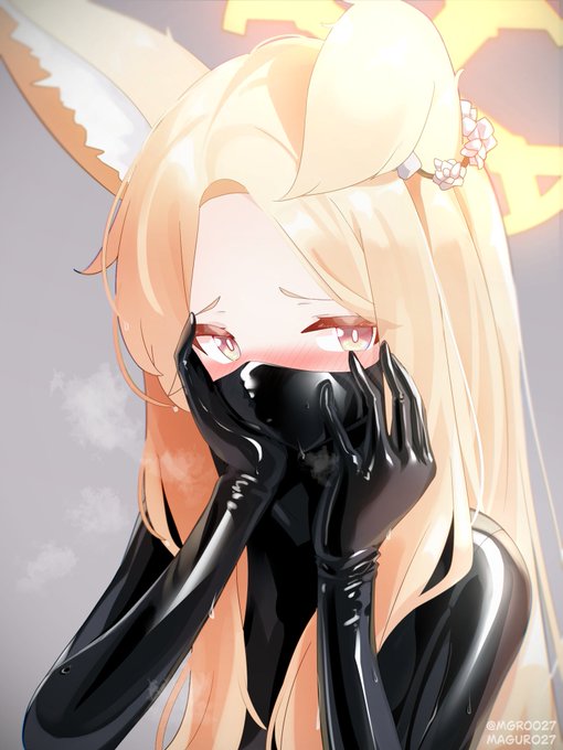 #3連休はフォロワーさんが増えるらしい
ラバースーツ描いています!ラバーは良いですよ~ 