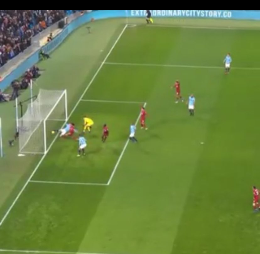 Adeshi96's tweet photo. Erling Haaland, not even on the bench for Man City against Liverpool as he’s not fully fit
Who is going home without a point today 
MANCITY.                 VS.     LIVERPOOL https://t.co/tfaXE902kF