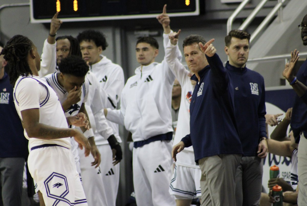 ReynoldsSandbox's tweet image. A few snaps of the Nevada men’s basketball game against Boise State on Saturday, in which the Pack lost 70-69. Kobe Sanders scored a team-high 30 points, but it wasn’t enough to overcome some late-game blunders. Photos by @d_m_g_16