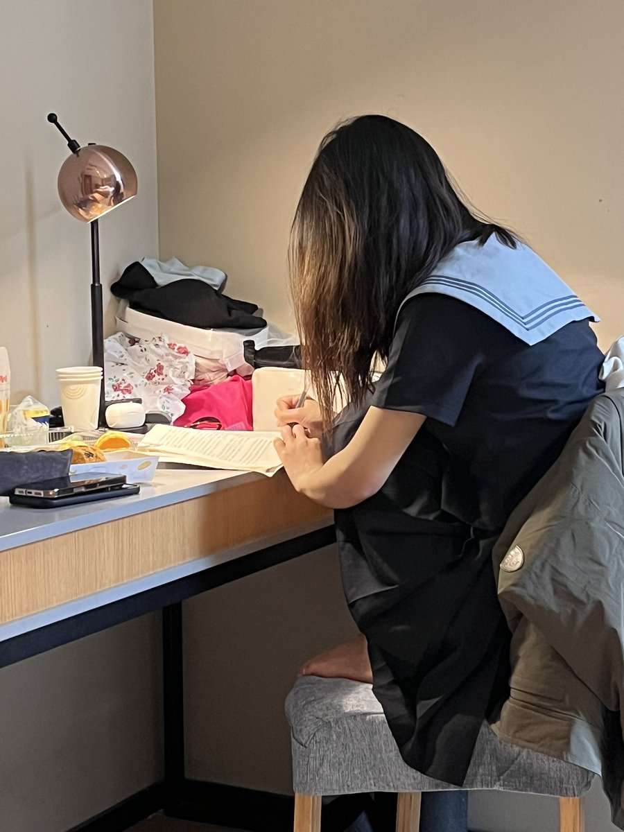 视频预告
挨完揍🍑坐不下
乖乖蹲着看书

#sp #spank #打屁股  #女贝 #小圈 #惩罚  #管教