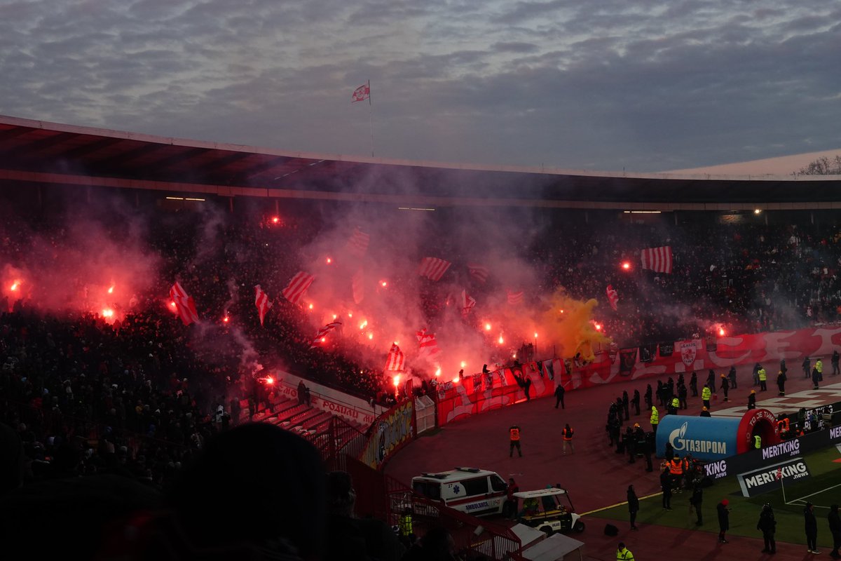 📆 22.02.2025
⚽️ FK Crvena Zvezda 3:3 FK Partizan
🏆 Serbian SuperLiga
🏟️ Stadion Rajko Mitić “Marakana”
📍 Belgrade, Serbia 🇷🇸
🎟️ ~17€ 

Le derby éternel ! On avait fait Partizan - Zvezda en 2021 et nous voici 4 ans plus tard pour le match retour

#groundhopping