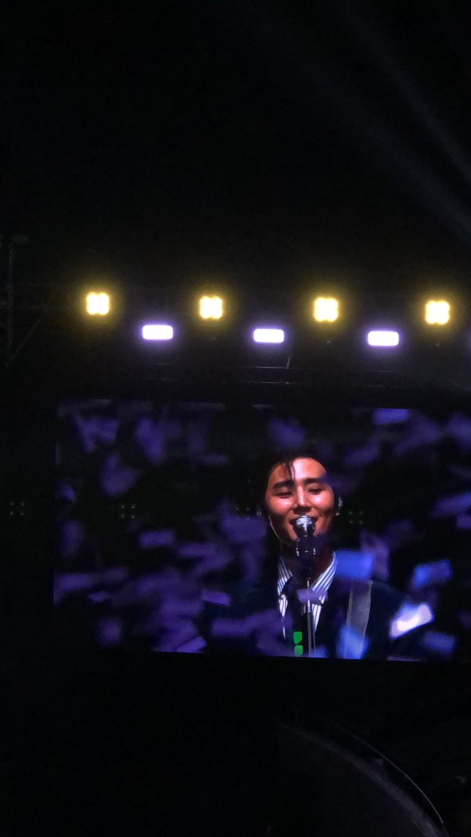 snowlowkeystan's tweet photo. YoungK + Confetti = PICTURE PERFECT📸  

#DAY6_3RD_WORLDTOUR
#DAY6_3RD_WORLDTOUR_MNL https://t.co/2eMImnWmHV