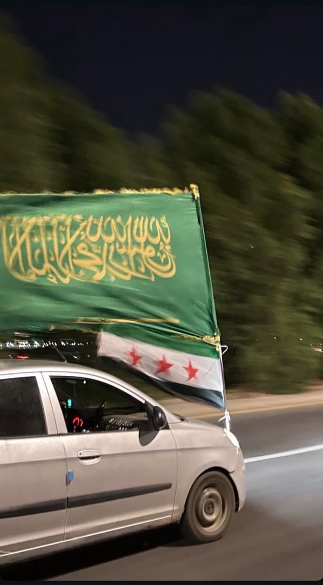 tourr_'s tweet photo. @xxzs4_ حاضرين💚💚 https://t.co/X5DIi7BwGP