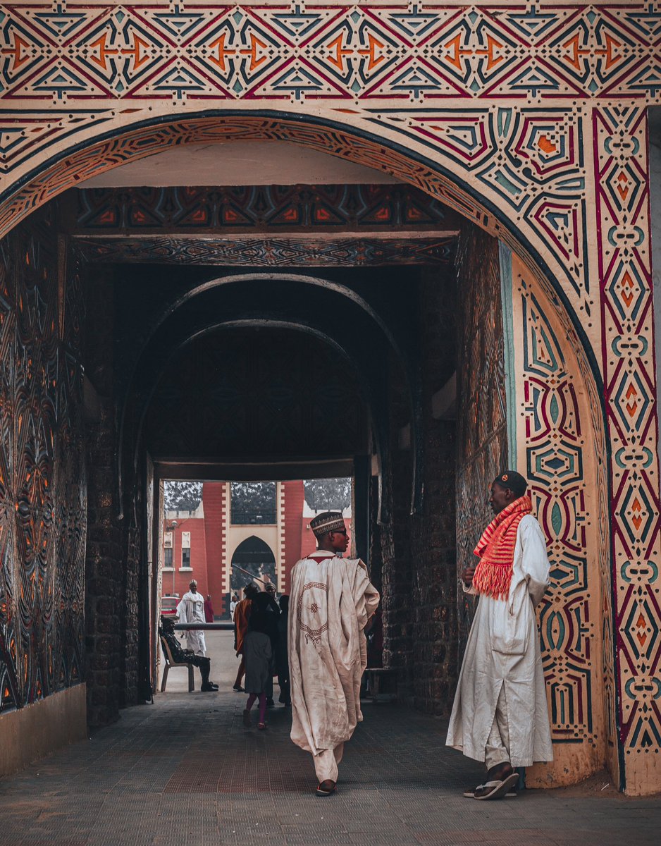 makubacac's tweet photo. Introducing a semi-finalist! #SpiritofKano #photography #competition 
You can vote for this selection by pressing the like button.

Amidst the royal chaos, the Kano Emir’s Palace stands as a timeless beacon of unity and heritage. https://t.co/Bxxs3hdwKK