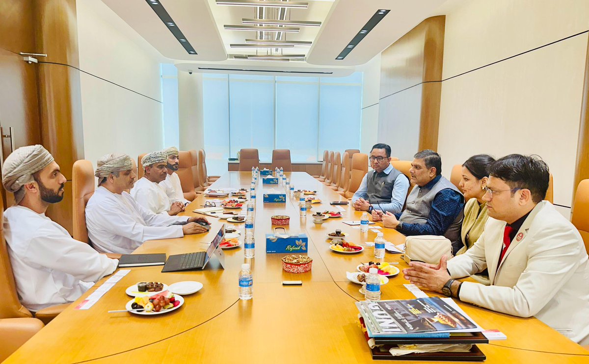 تشرفنا بمدينة خزائن الاقتصادية بزيارة وفد من جامعة جانبات الهندية (Ganpat University)، حيث استعرضنا مكونات المدينة وبحثنا فرص التعاون المستقبلية في مجالات الاستثمار والتطوير. نتطلع إلى شراكات مثمرة تعزز النمو الاقتصادي المشترك.

We were honored to Receive Ganpat University