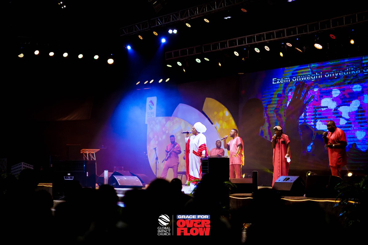 GlobalImpact_NG's tweet photo. The mood was intense as @officialchiomajesus led us in a powerful moment of praise and worship!
We won’t quickly forget this moment.
Describe your experience with an emoji.
#Globailmpactchurch
#PraiseFire
#ChiomaJesus
#GraceForOverflow
#Yemidavids https://t.co/1ZB7XsUJI0