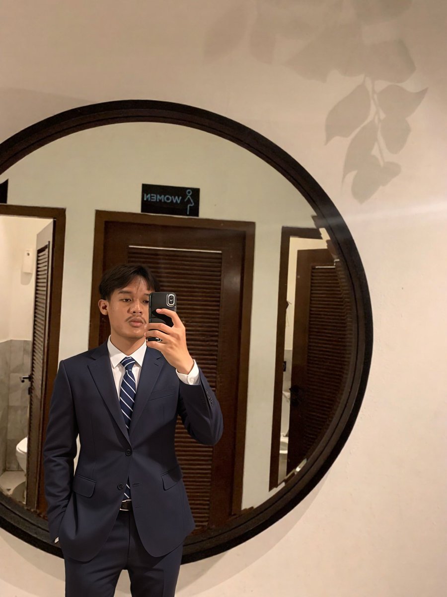 akuncapekkecap tweet media