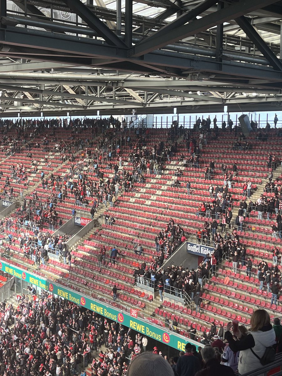 Bis Anpfiff alle raus?! F95 olé