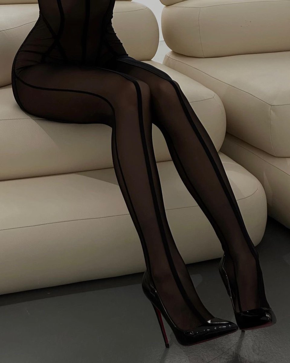 𝒥 (@suaverotic) on Twitter photo 