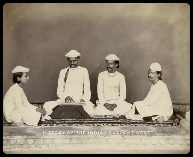 Accountants in Maharashtra 
Photo Shepherd and Robertson Albumen
India - 1860
