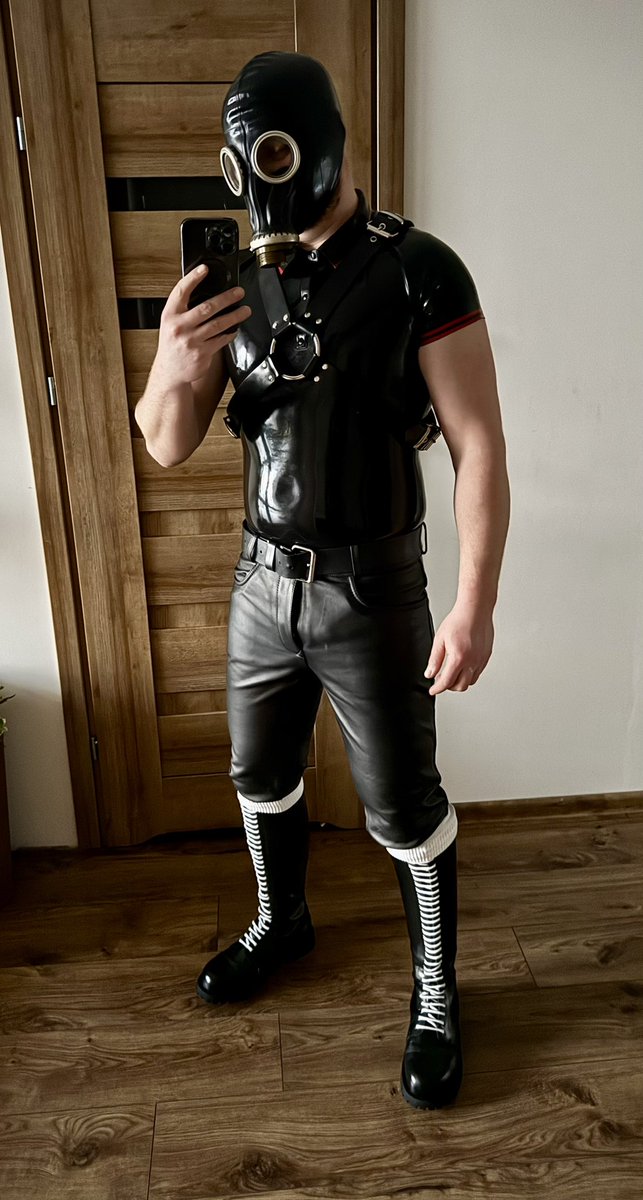 rubmen71's tweet image. #gay #gayskin#gayskinhead#gayleather#gay rubber