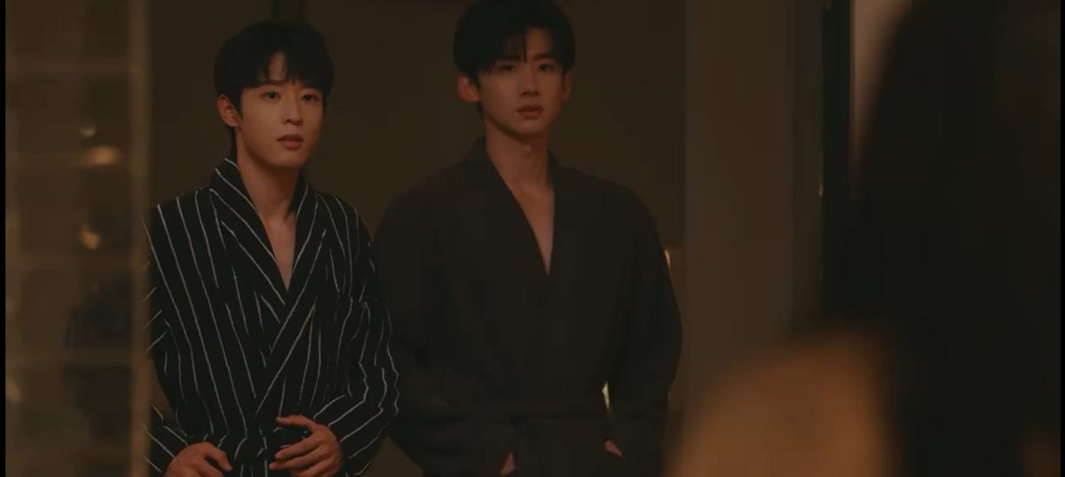 itboypercy's tweet image. she was fujoshing the FUCK OUT
#FirstFrost #BaiJingTing #ZhangRounan