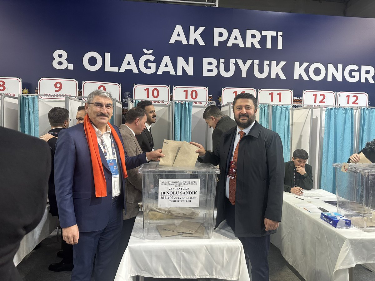 EmreCaliskan_50's tweet photo. 8.Olağan Büyük Kongremizde oyumuzu kullandık.

Sayın Cumhurbaşkanımız Recep Tayyip Erdoğan'ın liderliğinde Türkiye Yüzyılını inşa etmeye devam. https://t.co/t6S7cCAOs1