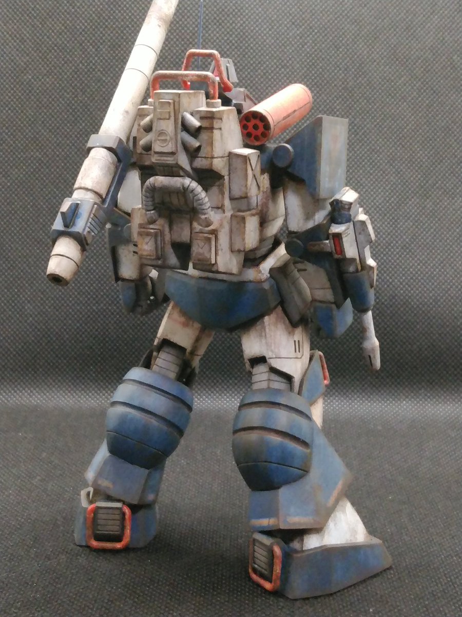 3Uq8IRhgR7mcQQ5's tweet photo. Maxfactory1/72ダグラム

　ロールアウト🎵
いつも通り、下半身を太くし重心を下げる様にプロポーション修正をしています🎵
塗装も定番の退色からのチッピングとサビ塗装です❤
小4以来の1/72ダグラム、めっちゃ楽しく作れました❤

#太陽の牙ダグラム https://t.co/v2zr9fAXyR