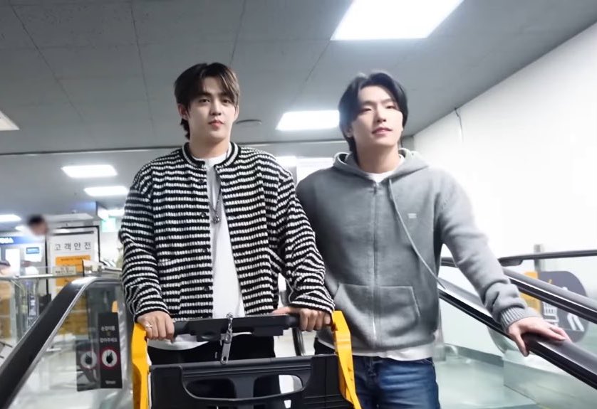 _dinonono_'s tweet image. また宝物が増えました〜〜🦖🍒

S.COUPS(에스쿱스) 쿡스쿱스 | 한 번쯤은 만들어주고 싶었어 편 (with.디노) youtu.be/-2-ckp2dKuc?si… @YouTubeより