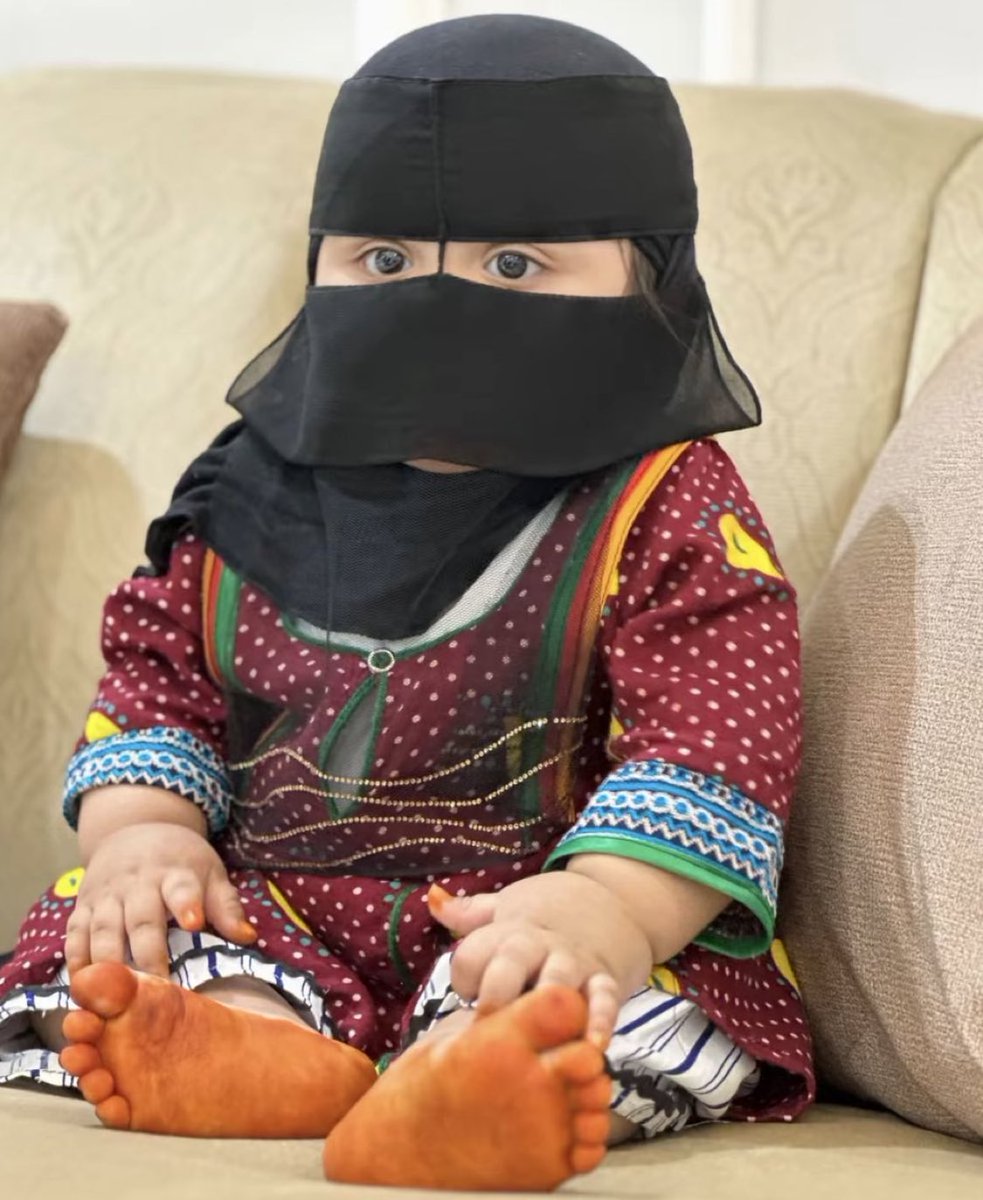 gorgeous4ew's tweet photo. ما هقيت ان البراقع يفتنني ♥️😂 https://t.co/W31262K4I6