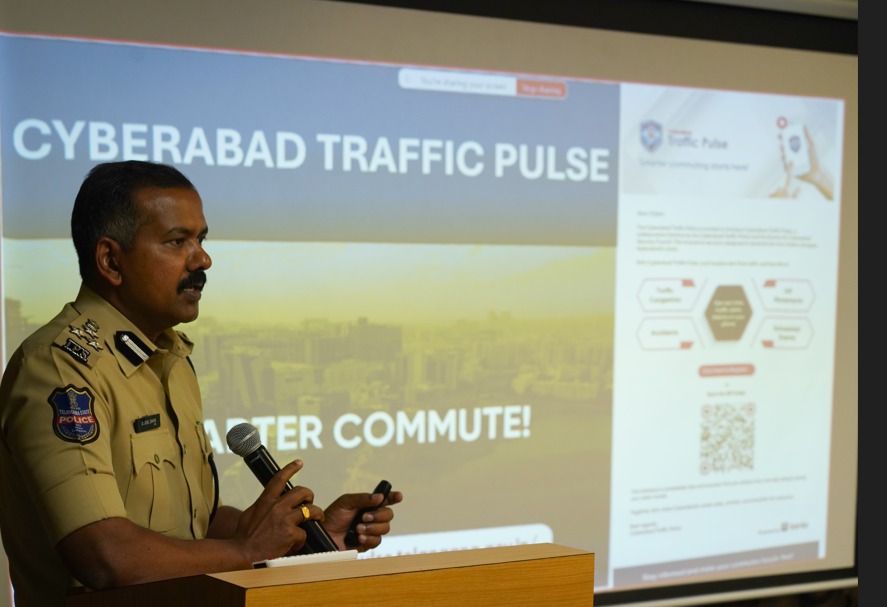 Hyderabad_Mail's tweet photo. 𝐒𝐲𝐦𝐩𝐨𝐬𝐢𝐮𝐦 𝐚𝐭 𝐈𝐈𝐈𝐓 𝐇𝐲𝐝𝐞𝐫𝐚𝐛𝐚𝐝 𝐭𝐚𝐜𝐤𝐥𝐞𝐬 𝐈𝐧𝐝𝐢𝐚'𝐬 𝐝𝐫𝐢𝐯𝐢𝐧𝐠 𝐰𝐨𝐞𝐬 𝐰𝐢𝐭𝐡 𝐭𝐞𝐜𝐡 𝐬𝐨𝐥𝐮𝐭𝐢𝐨𝐧𝐬 

Hyderabad: A symposium on “Improving Driving Behavior in India” was held at IIIT Hyderabad on Sunday. It saw active participation from experts from various sectors. Chief Guest Joel Davis, IPS, highlighted technology’s role in traffic management. 

Discussions also highlighted the need for structured driver training programs, stricter penalties for violations, and awareness campaigns to instill a culture of responsible driving.

#JoelDavis #IIITHyderabad #HyderabadTraffic #Cyberabad