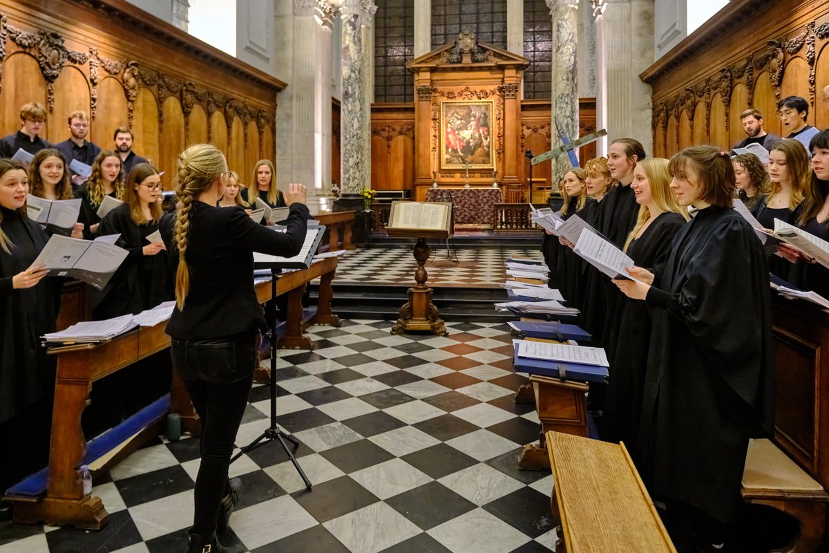 The Choirs of Pembroke College, Cambridge (@pembrokechoir) on Twitter photo Join us for Choral Evensong tonight at 6pm! The introit is <a href="/lucywalkermusic/">Lucy Walker</a>'s 'O Sing', the canticles are Howells' Gloucester Service, and the anthem is Howells 'Take Him, Earth, for Cherishing', written for JFK's memorial service.
All are welcome!
Photo: <a href="/hedgehoghugh/">Hugh Warwick</a> Join us for Choral Evensong tonight at 6pm! The introit is <a href="/lucywalkermusic/">Lucy Walker</a>'s 'O Sing', the canticles are Howells' Gloucester Service, and the anthem is Howells 'Take Him, Earth, for Cherishing', written for JFK's memorial service.
All are welcome!
Photo: <a href="/hedgehoghugh/">Hugh Warwick</a>