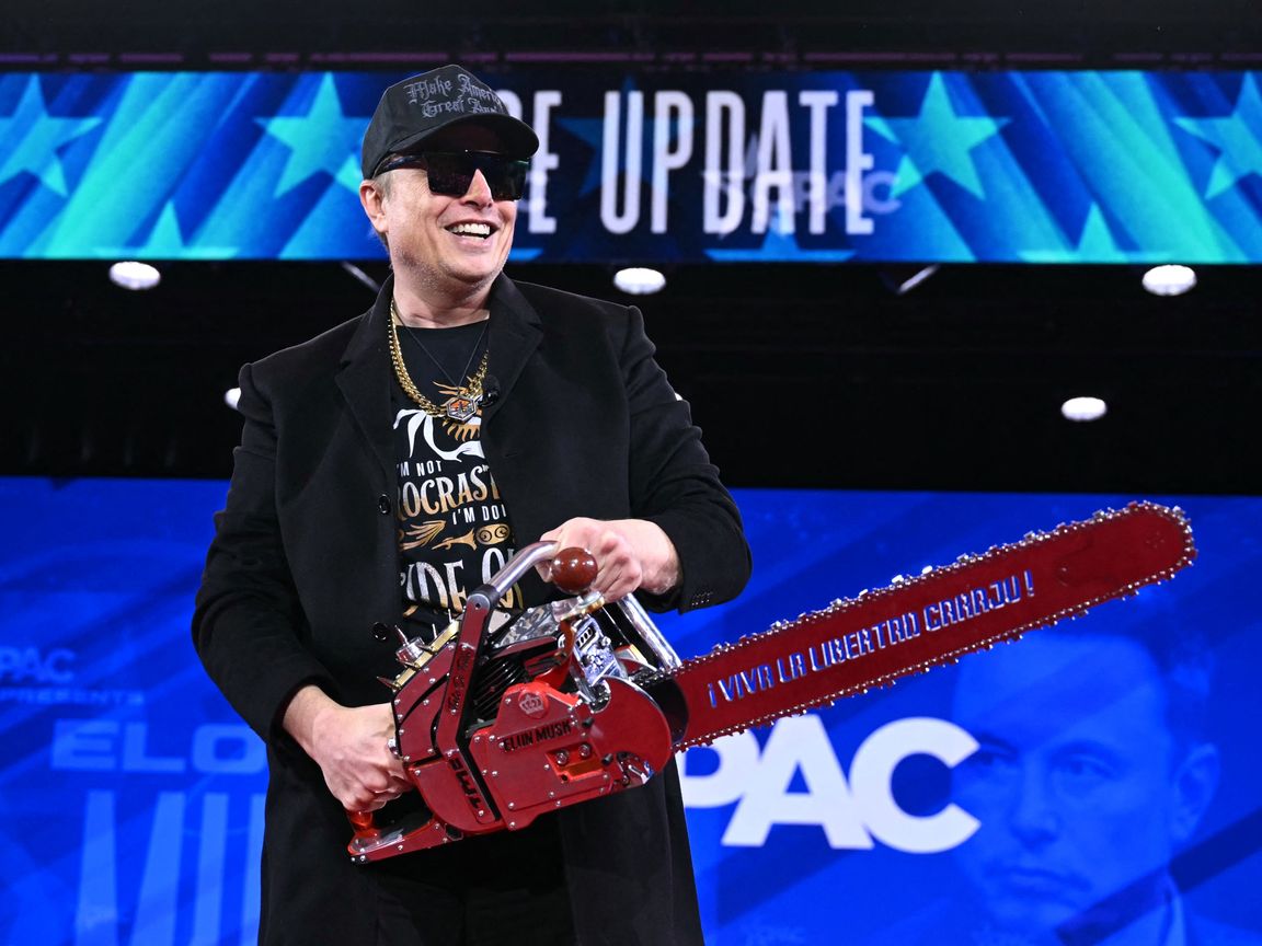 Wanneer de voorganger van evangeliegemeente Het Kruispunt de woorden van Matteüs 3 vers 10 probeert te actualiseren voor zijn publiek.