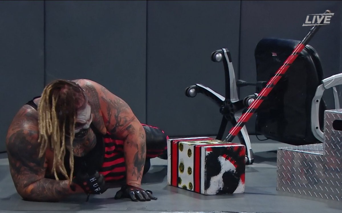 WhatsTheStatus's tweet photo. Put this weapon in the game @WWEgames #WWE2K25 https://t.co/BfP6rN3pgG
