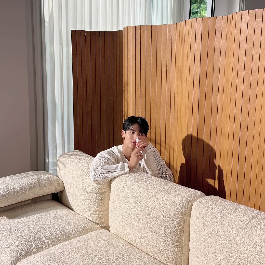 Taking care of my skin is just like taking care of my vocals - gotta keep it smooth and healthy! Thanks to 𝗟’𝗢𝗖𝗖𝗜𝗧𝗔𝗡𝗘