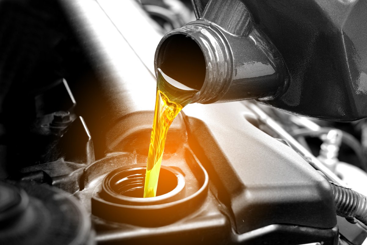🚗⚙️ Neglecting oil changes can lead to engine failure. This is why it's crucial to have your vehicle's oil changed at the factory-recommended intervals. 💦 Give your engine some love and care by scheduling your service appointment with #LandmarkAtlanta today. ❤️ #oilchanges #...