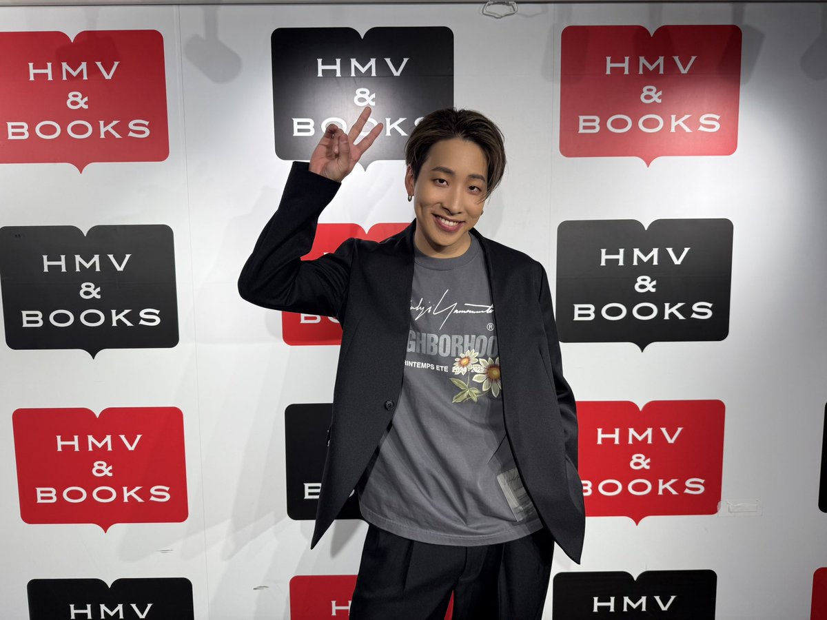 therampagefext's tweet photo. #陣 1stエッセイ『#JOKER』
発売記念イベント
2日間ありがとうございました😌

たくさんの方にご参加いただき、
JOKERの感想など
直接コミュニケーションがとれ
とても素敵なイベントになりました🤝

引き続き『JOKER』をよろしくお願いします🔥

#陣 #THERAMPAGE 
@GL16_TRB 
@therampagezin https://t.co/BhHnVdbD1j