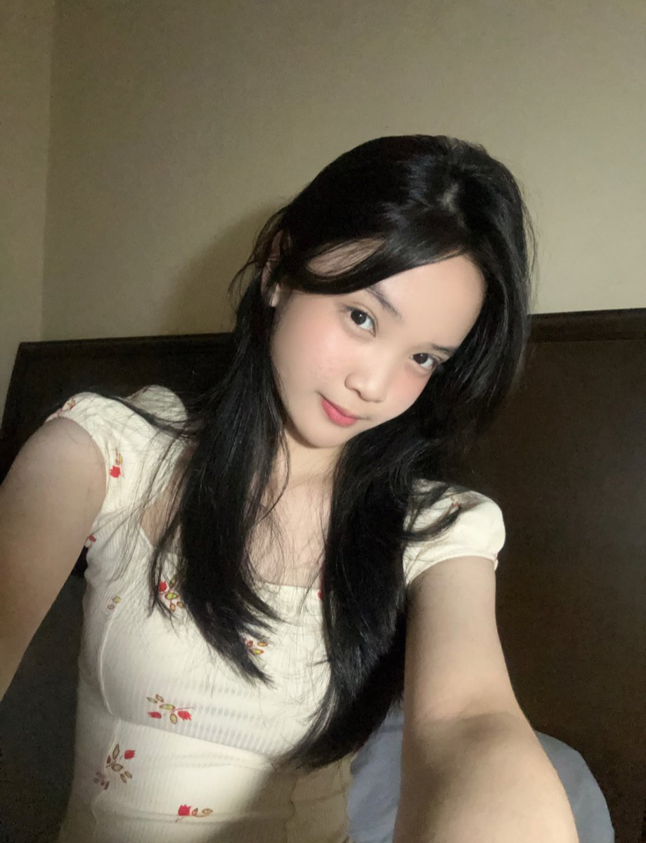 Ribka_JKT48's tweet photo. ga lupa sama tanggal 26 feb kan?😎 🤳🏻 https://t.co/U4B6CFRG8o