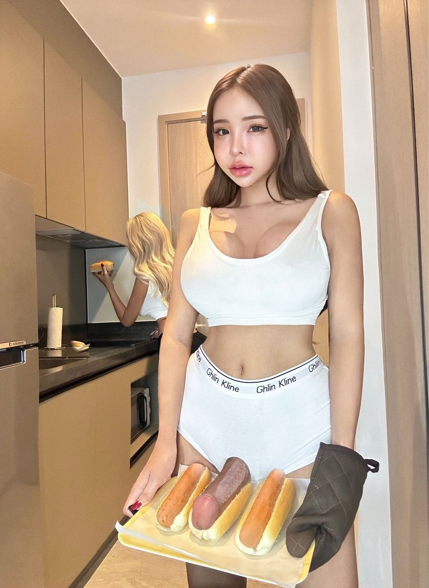 yoshi9467 : ขนมปังไส้กรอกพร้อมเสิร์ฟแล้วค่ะ… 🌭 onlyfans.comyoshithunchanok  • TwiCopy